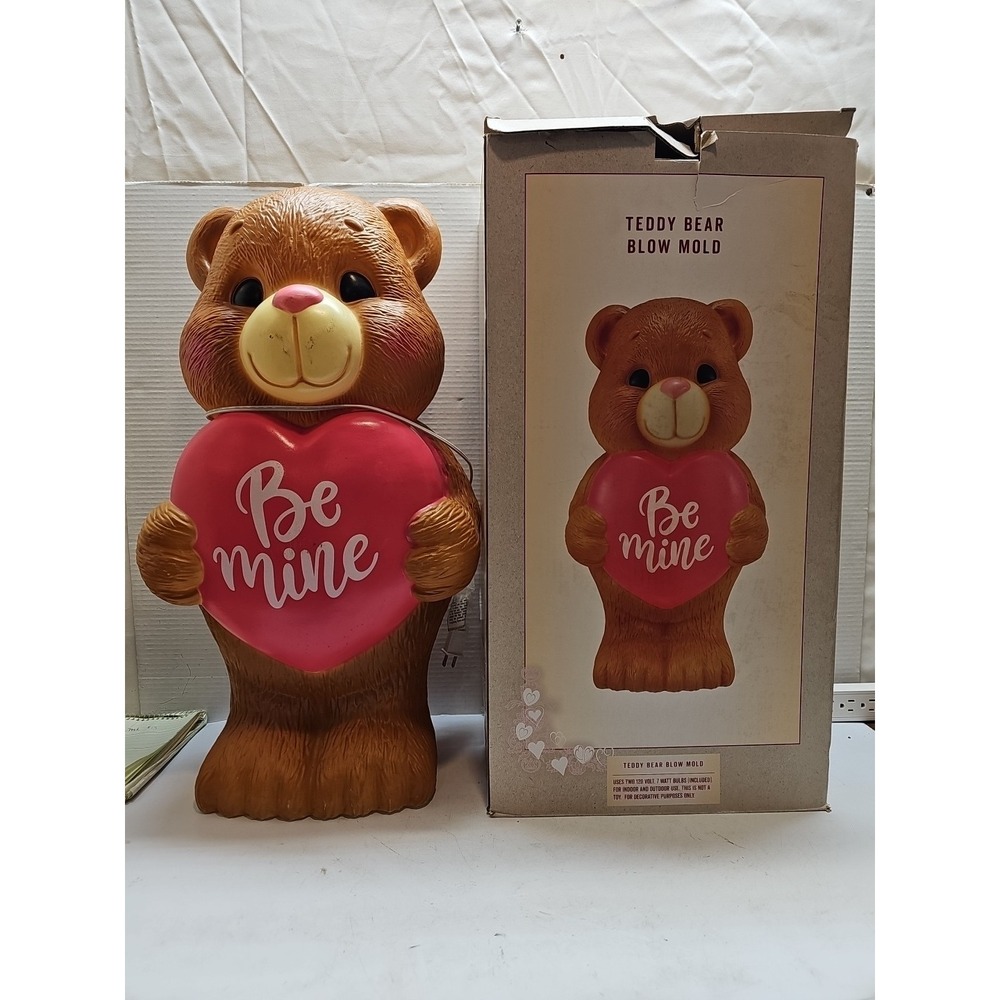 Cracker Barrel 2 Ft Valentine Bear Blow Mold "Be Mine" Tested Works